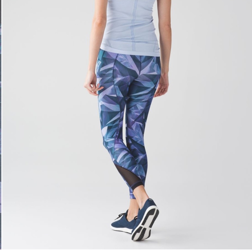 Lululemon Inspire Tight II (Mesh) Pretty Prism Multi / Black